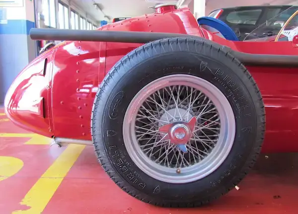 6.00-16 Tires - Ferrari 250 F back side view on 6.00-16 Pirelli PIRELLI STELLA BIANCA Tires